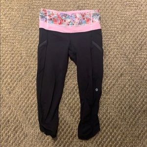 Black with pink waistband cropped lululemon